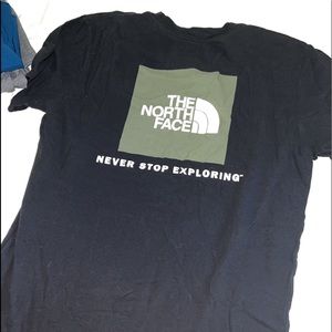 mens northface shirt size medium